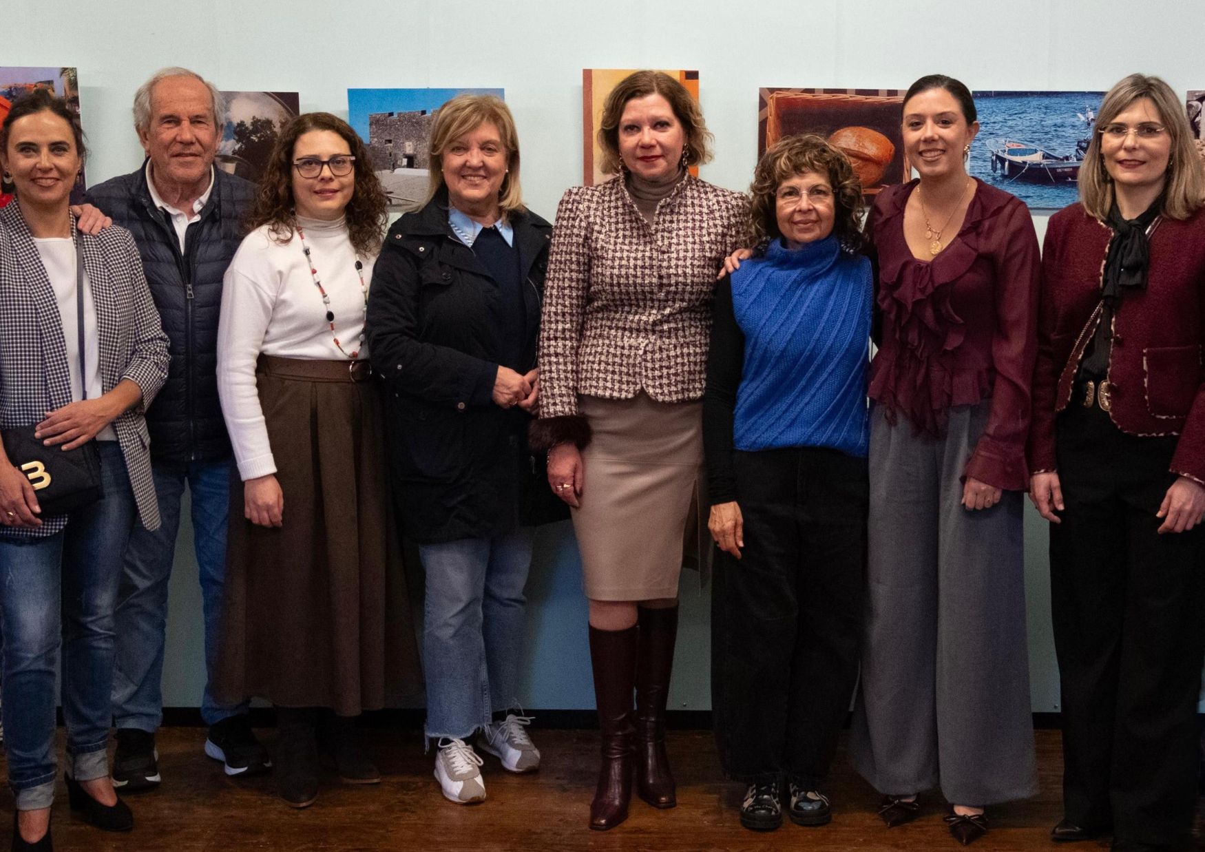 Acto de inauguración exposición portuense 